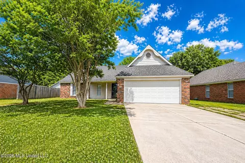 6411 Kristen Dr, Olive Branch, MS 38654