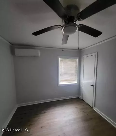 Bedroom - 1727 Dixie Dr, Jackson, MS 39209 photo 1 of 1