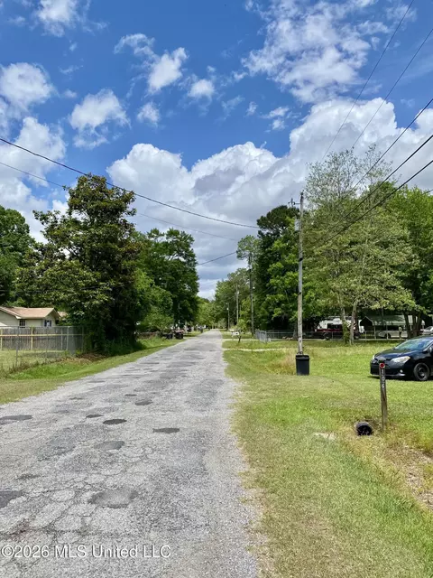104 Tulip Dr, Picayune, MS 39466 photo 3