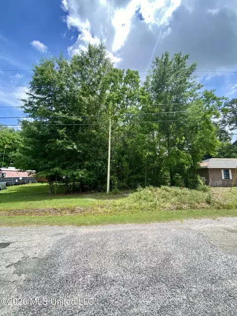 104 Tulip Dr, Picayune, MS 39466 photo 2