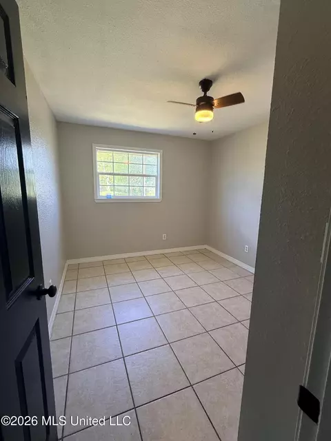 6236 Frederick St, Moss Point, MS 39563 photo 5