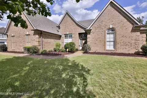 3800 Park Creek Dr, Southaven, MS 38672