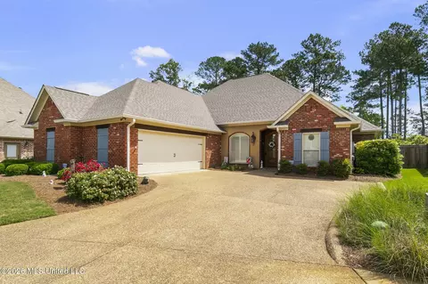 110 Willow Crest Cir, Brandon, MS 39047