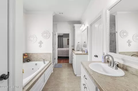 Entry Way - 110 Willow Crest Cir, Brandon, MS 39047 photo 5 of 5