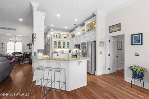 Kitchen - 110 Willow Crest Cir, Brandon, MS 39047 photo 1 of 5