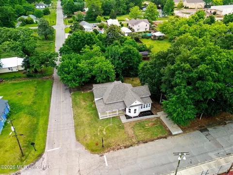 View/Area - 103 S 3rd St, Wiggins, MS 39577 photo 1 of 2