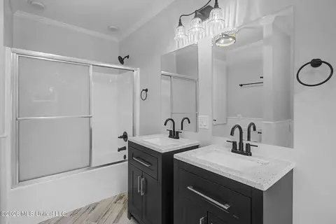 Bath - 103 S 3rd St, Wiggins, MS 39577 photo 4 of 4