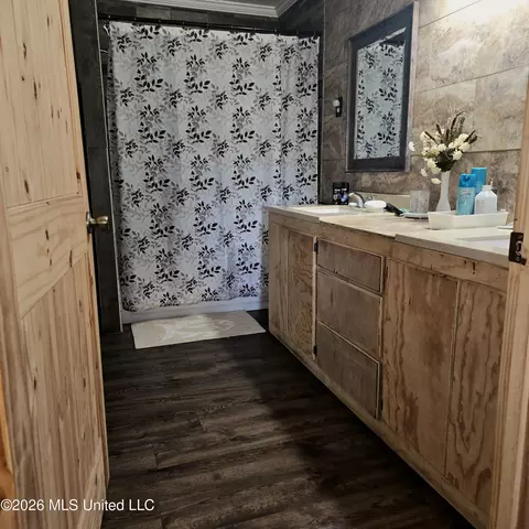 Bath - 131 Campbell Rd, Jayess, MS 39641 photo 1 of 1