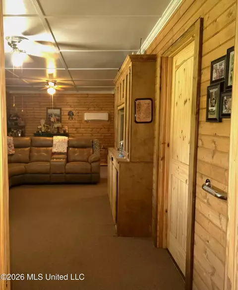 Entry Way - 131 Campbell Rd, Jayess, MS 39641 photo 2 of 3