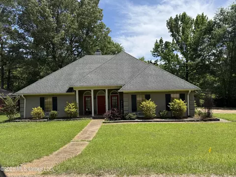 328 Barfield Dr, Byram, MS 39272