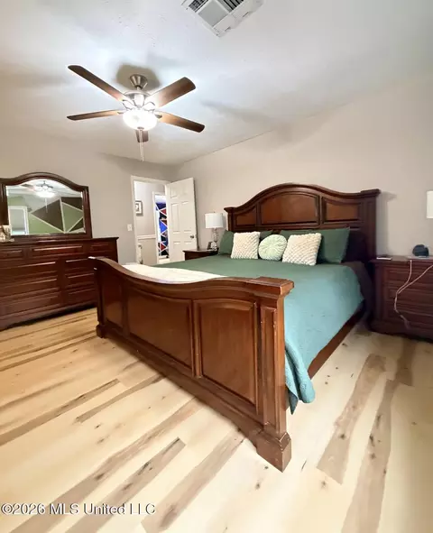 Bedroom - 151 Oak Park Dr, Forest, MS 39074 photo 1 of 5