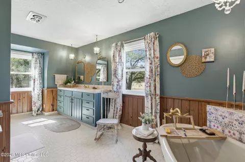 Bath - 111 Partins Rd, Lucedale, MS 39452 photo 2 of 2