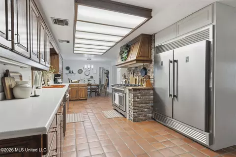 Kitchen - 111 Partins Rd, Lucedale, MS 39452 photo 2 of 3