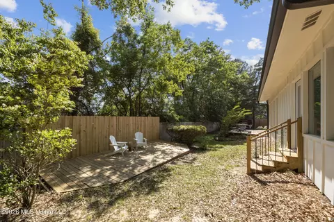 Exterior - 143 Rolling Meadows Dr, Jackson, MS 39211 photo 7 of 8