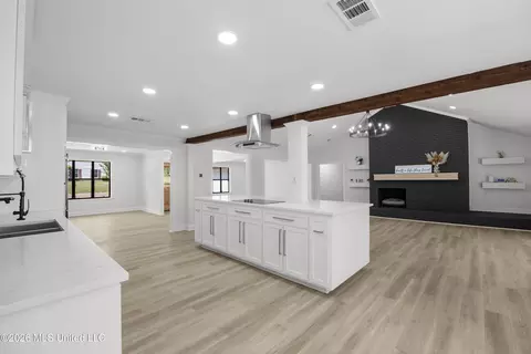 Kitchen - 143 Rolling Meadows Dr, Jackson, MS 39211 photo 2 of 3