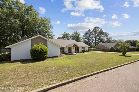 Exterior - 143 Rolling Meadows Dr, Jackson, MS 39211 photo 3 of 8