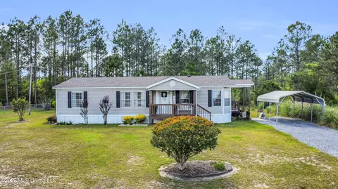 14201 Briarwood Dr, Vancleave, MS 39565