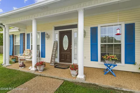 Exterior - 1113 Orchardview Cv, Brandon, MS 39042 photo 6 of 15