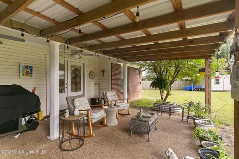 Exterior - 1113 Orchardview Cv, Brandon, MS 39042 photo 8 of 15