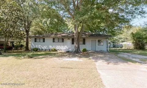 3264 Pauline Dr, Pearl, MS 39208