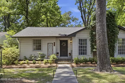 3555 Cowan Pl, Jackson, MS 39216