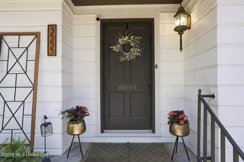 Entry Way - 3555 Cowan Pl, Jackson, MS 39216 photo 1 of 2