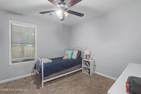 Bedroom - 2601 Birch Island Dr, Nesbit, MS 38651 photo 3 of 4