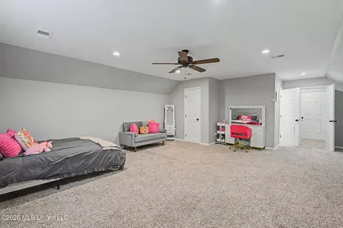 Bedroom - 2601 Birch Island Dr, Nesbit, MS 38651 photo 4 of 4