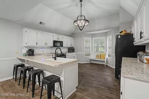 Kitchen - 2601 Birch Island Dr, Nesbit, MS 38651 photo 1 of 3