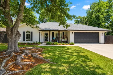 790 Koko Pl, Diamondhead, MS 39525