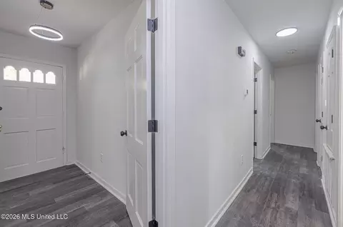 Entry Way - 1117 Plantation Blvd, Jackson, MS 39211 photo 1 of 1