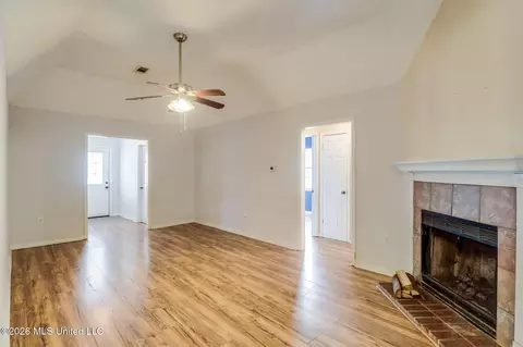 Living - 5 Michael Ct, Long Beach, MS 39560 photo 2 of 2