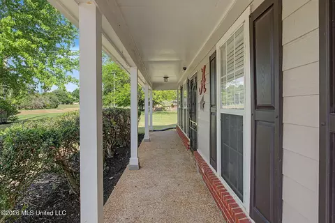Exterior - 6795 Goodman Rd, Walls, MS 38680 photo 6 of 12