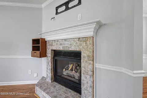 Living - 6795 Goodman Rd, Walls, MS 38680 photo 4 of 6