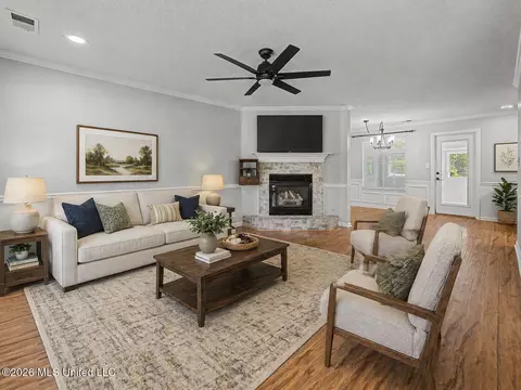 Living - 6795 Goodman Rd, Walls, MS 38680 photo 1 of 6