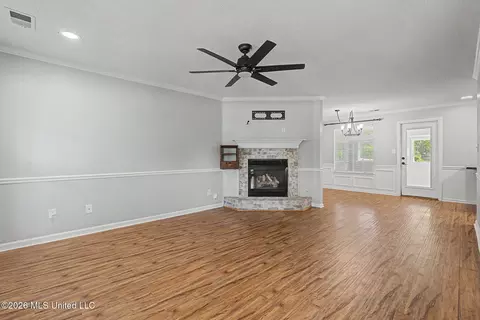Living - 6795 Goodman Rd, Walls, MS 38680 photo 2 of 6
