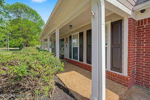Exterior - 6795 Goodman Rd, Walls, MS 38680 photo 5 of 12