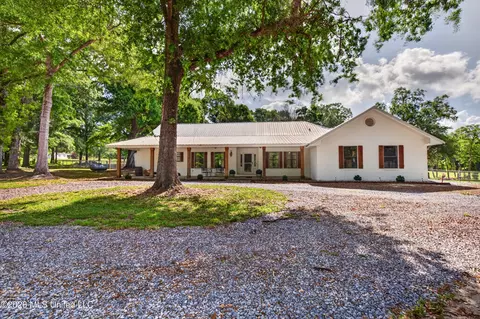 181 Debert Adams Rd, Lucedale, MS 39452