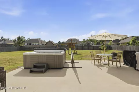 Exterior - 244 Ironwood Pl, Brandon, MS 39042 photo 3 of 6