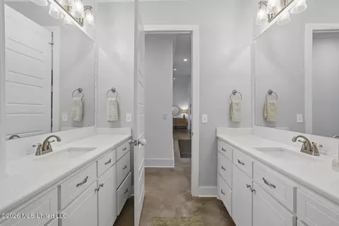 Bath - 244 Ironwood Pl, Brandon, MS 39042 photo 4 of 5