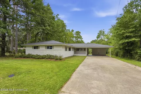 5307 Pine Lane Dr, Jackson, MS 39211