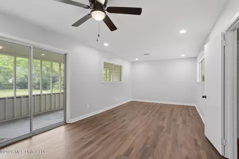 Living - 5307 Pine Lane Dr, Jackson, MS 39211 photo 1 of 3