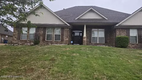 7637 Wisteria Dr, Olive Branch, MS 38654