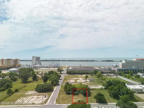 239 Howard Ave, Biloxi, MS 39530