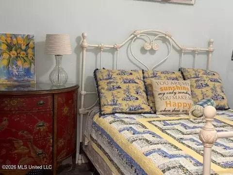 Bedroom - 2400 Jaybird Rd, Hernando, MS 38632 photo 2 of 2