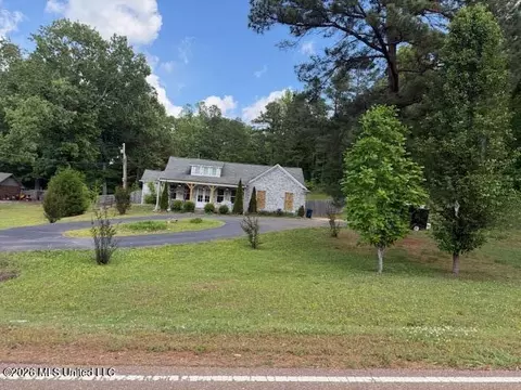 2400 Jaybird Rd, Hernando, MS 38632