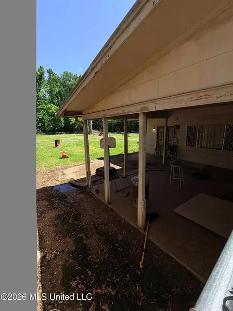 568 Dryden Ave, Jackson, MS 39209 photo 3