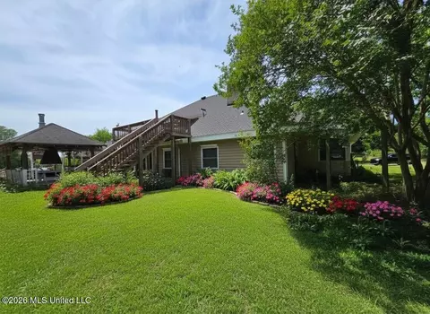 168 Davis Rd, Picayune, MS 39466