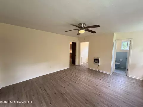 Living - 3148 Sylvester Dr, Jackson, MS 39212 photo 4 of 4