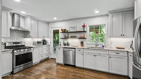 Kitchen - 4527 Meadowridge Dr, Jackson, MS 39206 photo 2 of 2